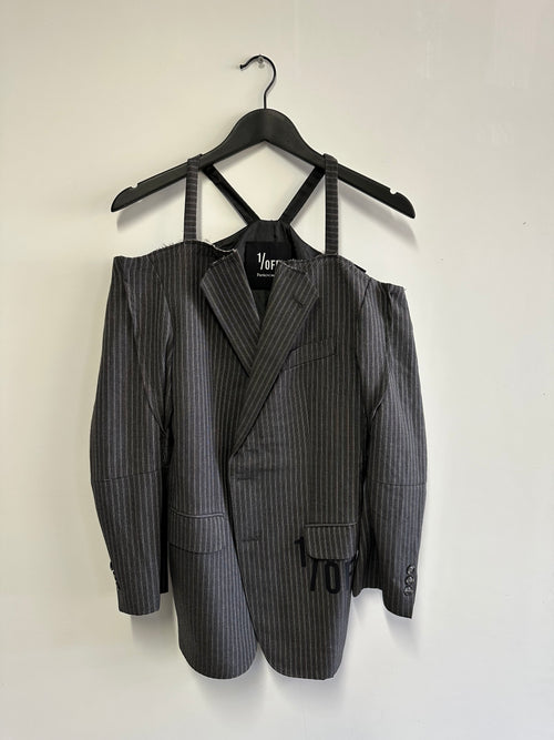 Blazer Cut Off Shoulder 01